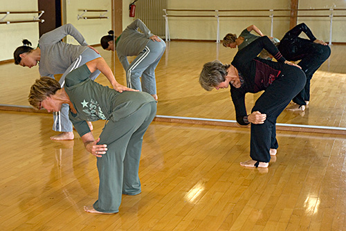 Dos horizontal et rotation stretching postural